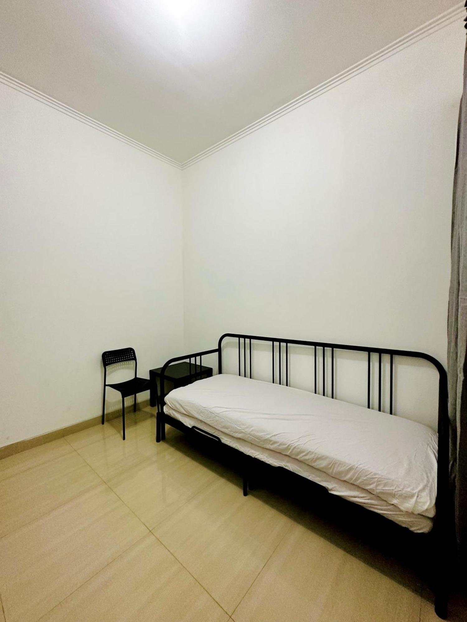 4-Bedroom Home In South Jakarta Nuansa Swadarma Residence By Le Ciel Hospitality Exterior photo